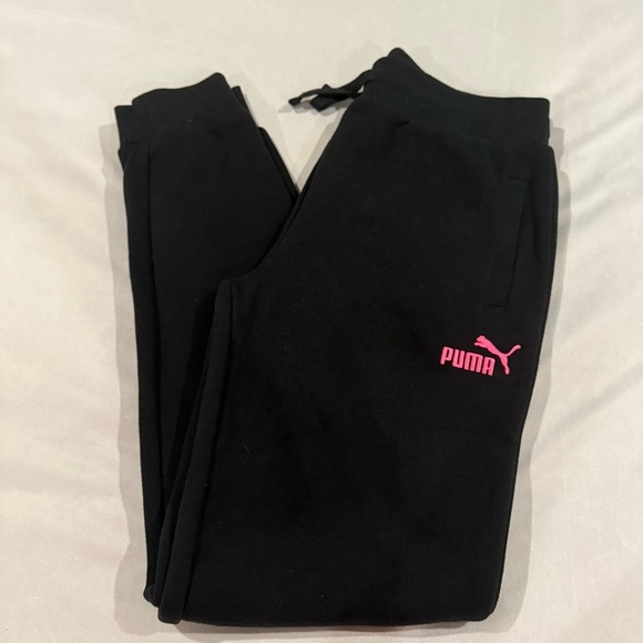 Puma Kids Black Fleece Sweats Joggers with Pink Logo Size 14/16 - Picture 6 of 11